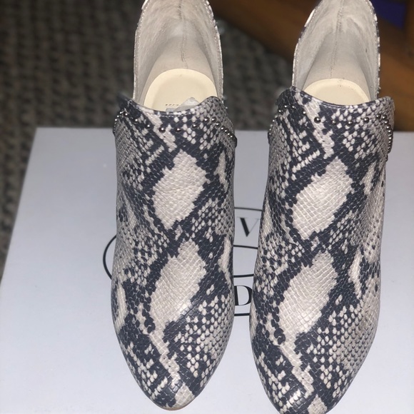 Steve Madden rockstar snakeskin ankle booties - Picture 4 of 7